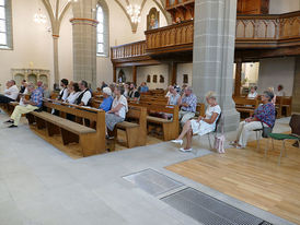 Feierstunde zum Abschluss der Renovierungsarbeiten in St. Crescentius (Foto: Karl-Franz Thiede)